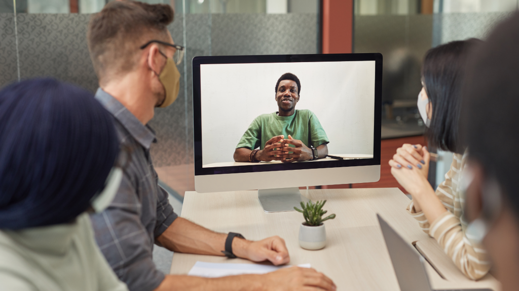 10 Tips For Leading And Managing Remote Teams pic